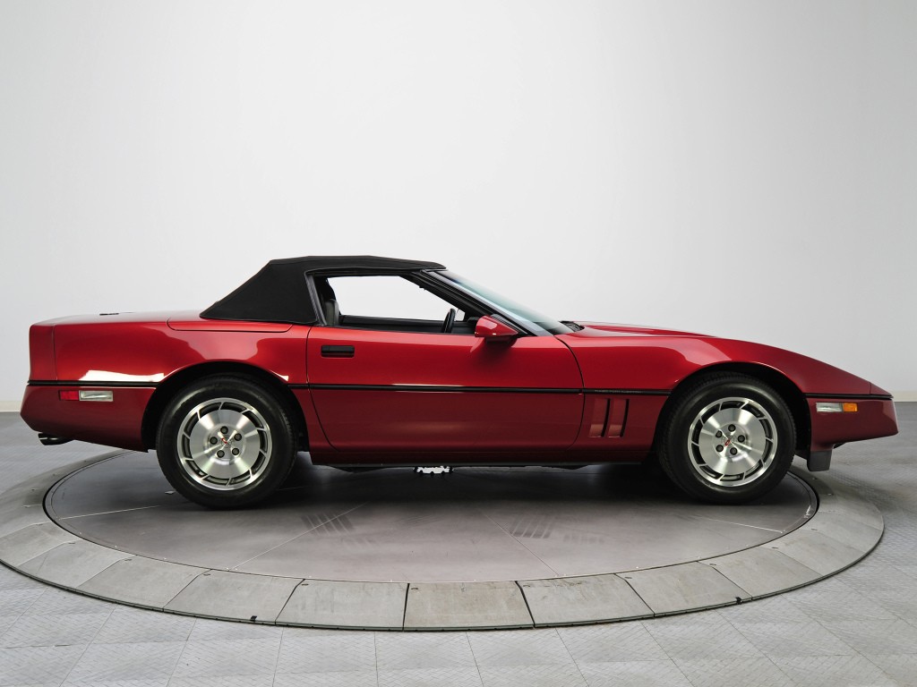 Chevrolet Corvette Convertible photo 8