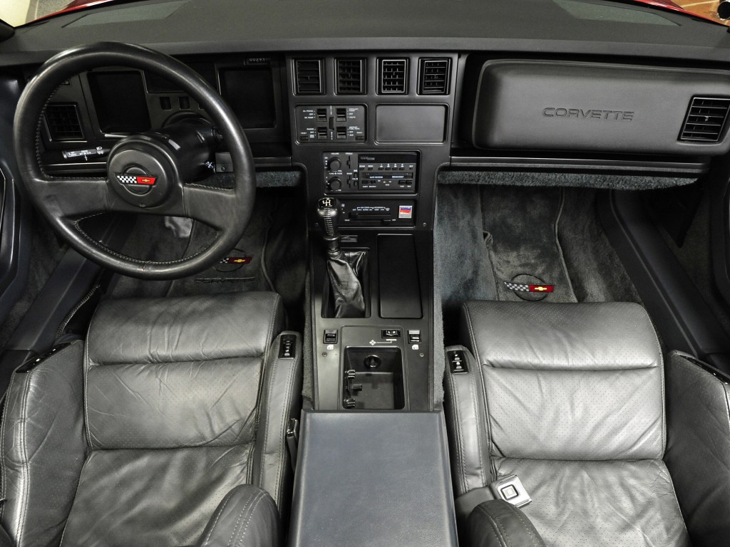 Chevrolet Corvette Convertible photo 13