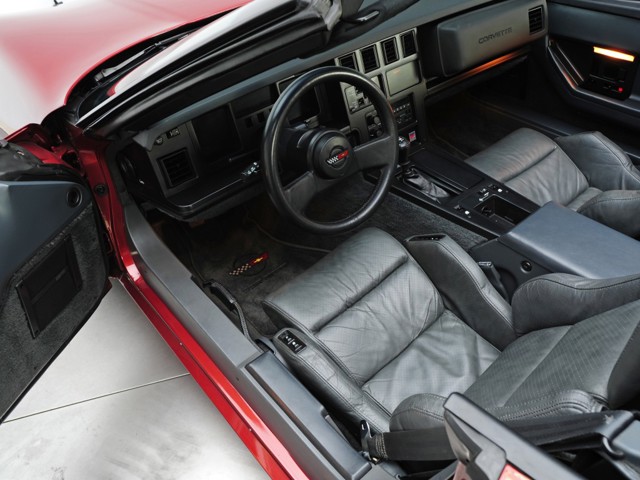 Chevrolet Corvette Convertible photo 15