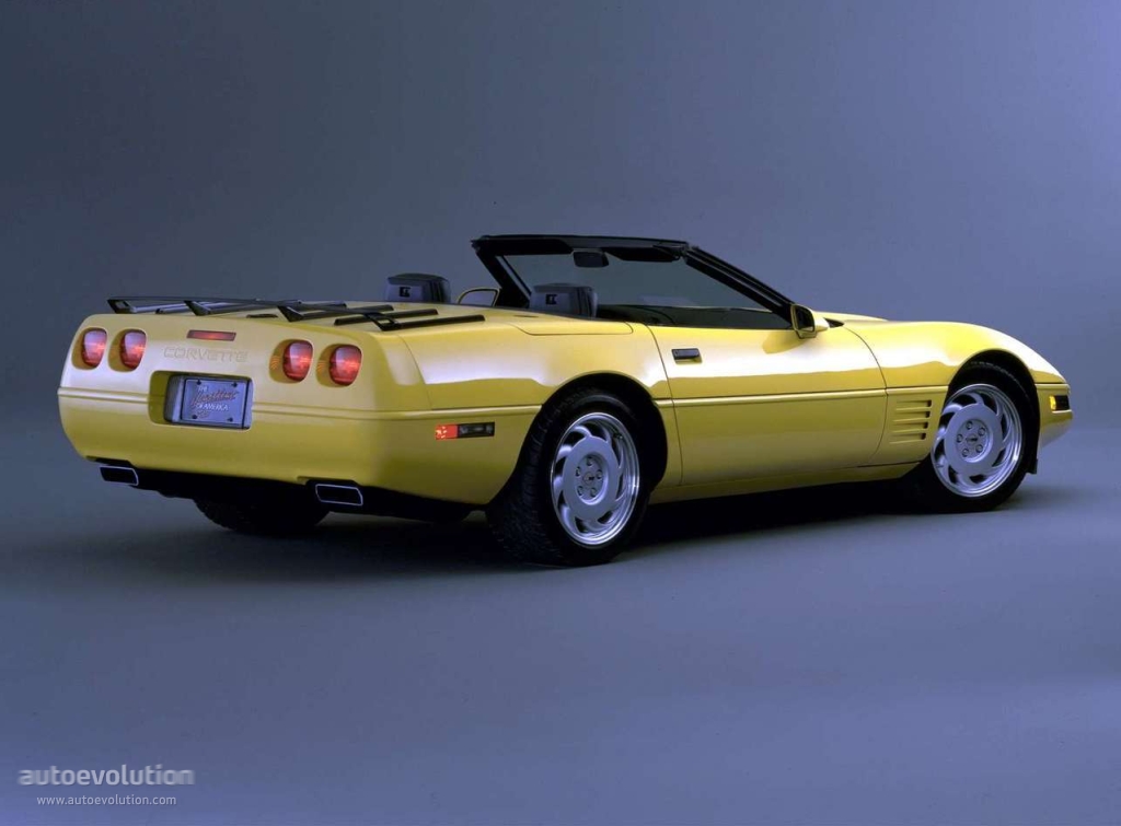 Chevrolet Corvette Convertible photo 3