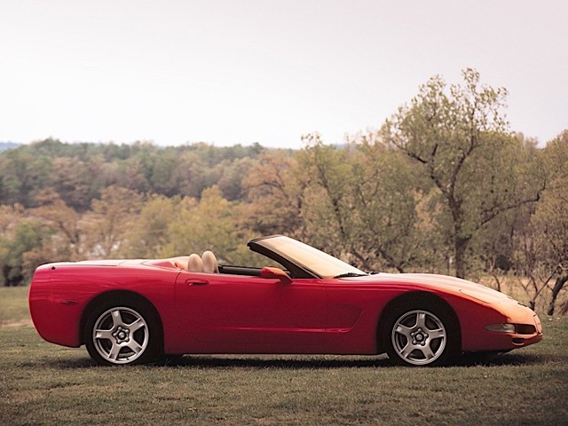 Chevrolet Corvette Convertible photo 10