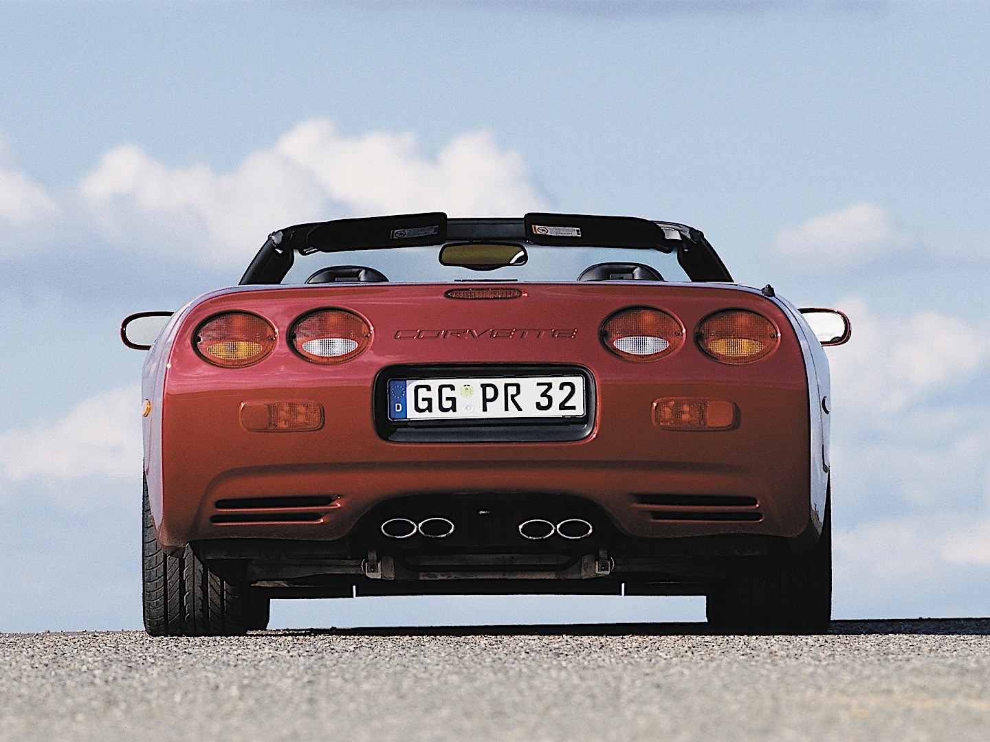 Chevrolet Corvette Convertible photo 13