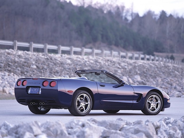 Chevrolet Corvette Convertible photo 16