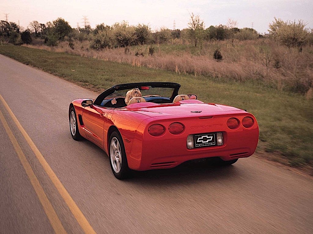 Chevrolet Corvette Convertible photo 17