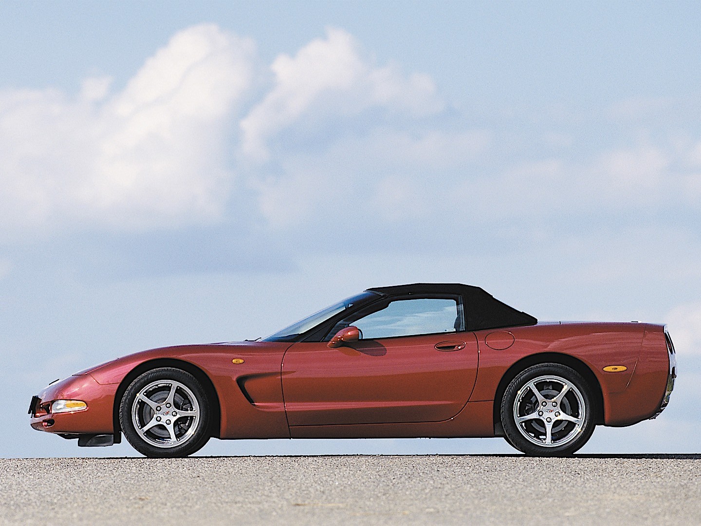Chevrolet Corvette Convertible photo 19