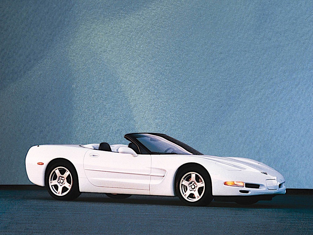 Chevrolet Corvette Convertible photo 23
