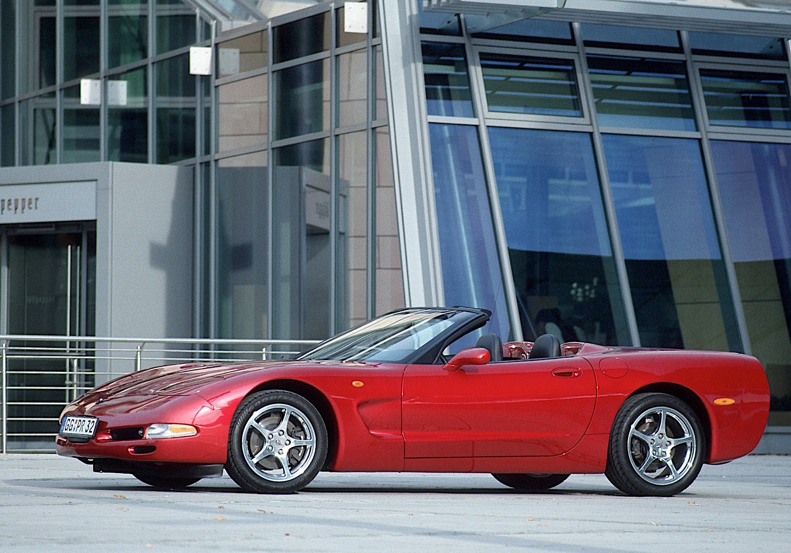 Chevrolet Corvette Convertible photo 29