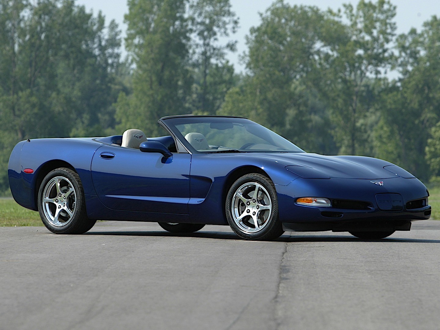 Chevrolet Corvette Convertible photo 34