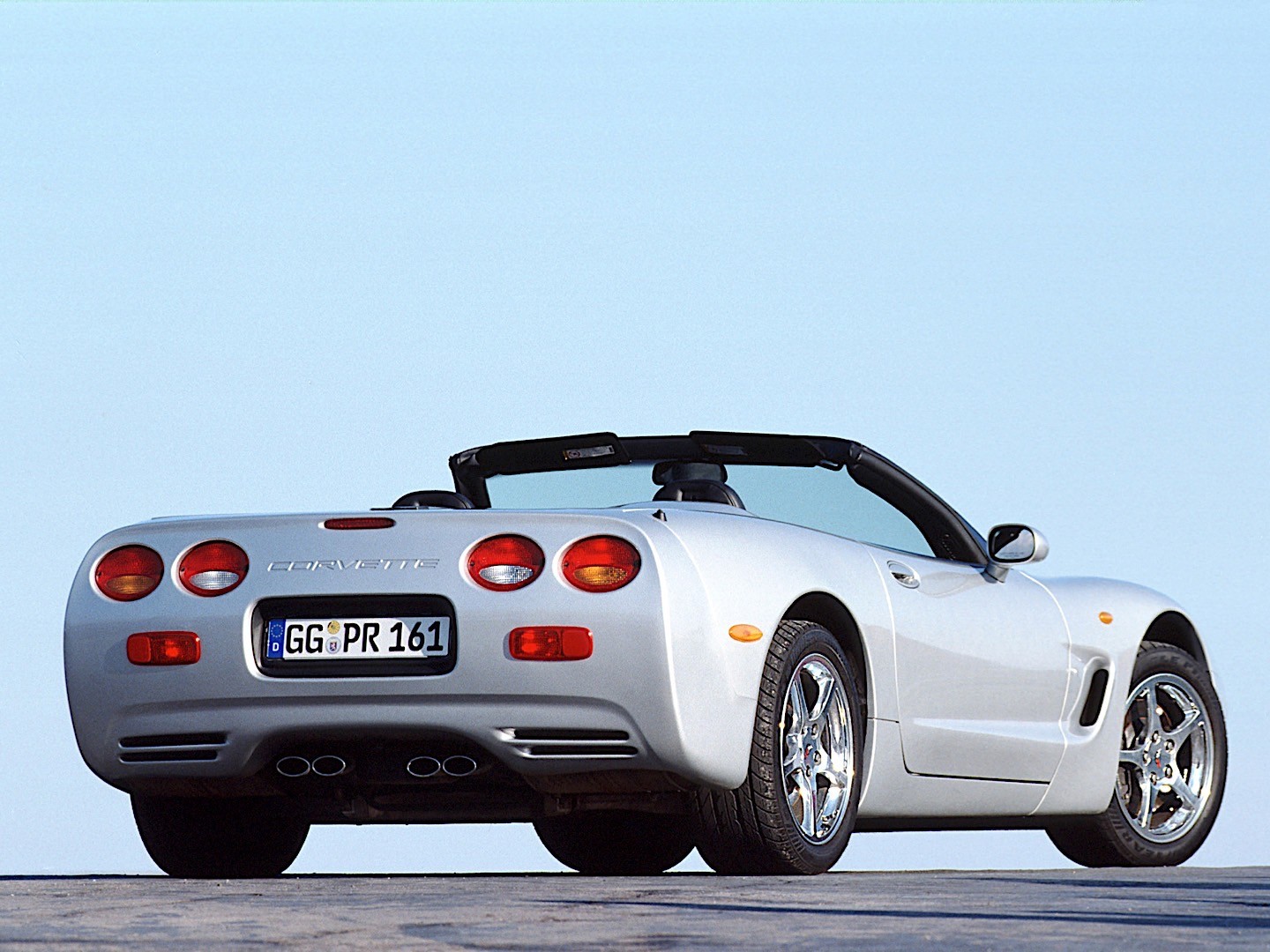 Chevrolet Corvette Convertible photo 37