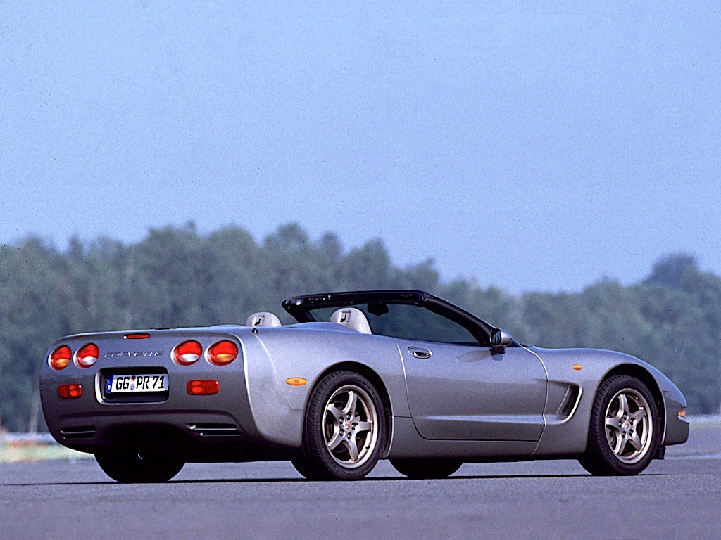 Chevrolet Corvette Convertible photo 41