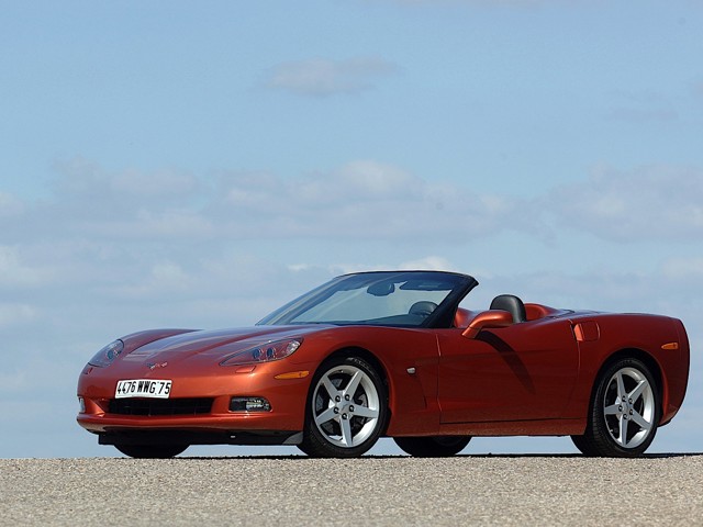 Chevrolet Corvette Convertible photo 17