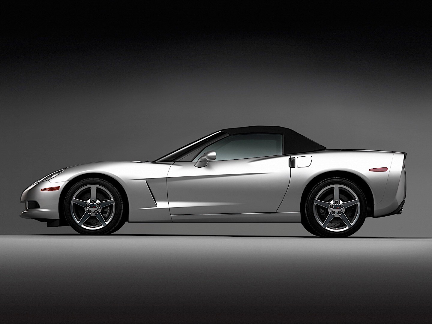Chevrolet Corvette Convertible photo 19