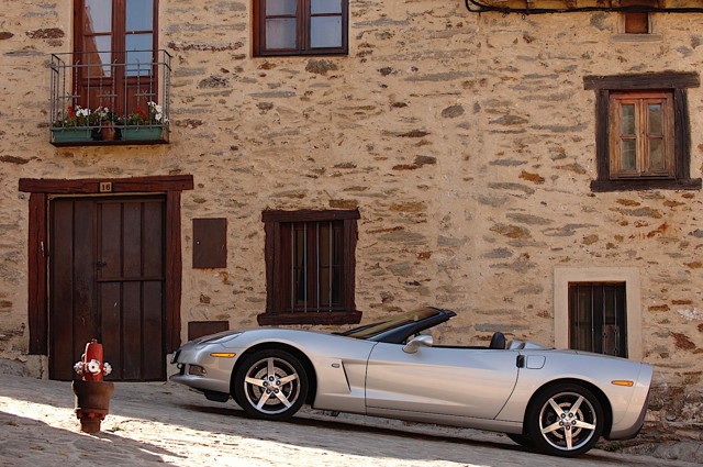 Chevrolet Corvette Convertible photo 23