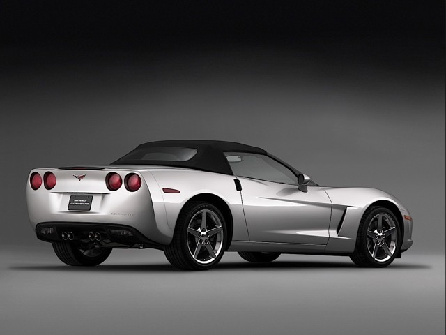 Chevrolet Corvette Convertible photo 25