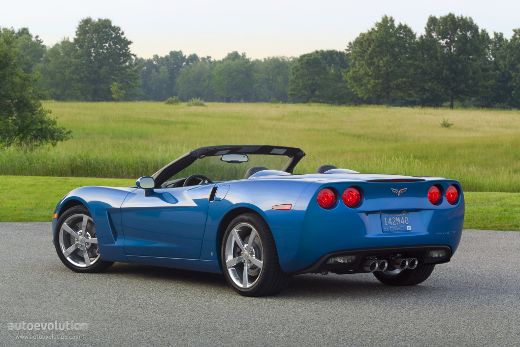 Chevrolet Corvette Convertible photo 3
