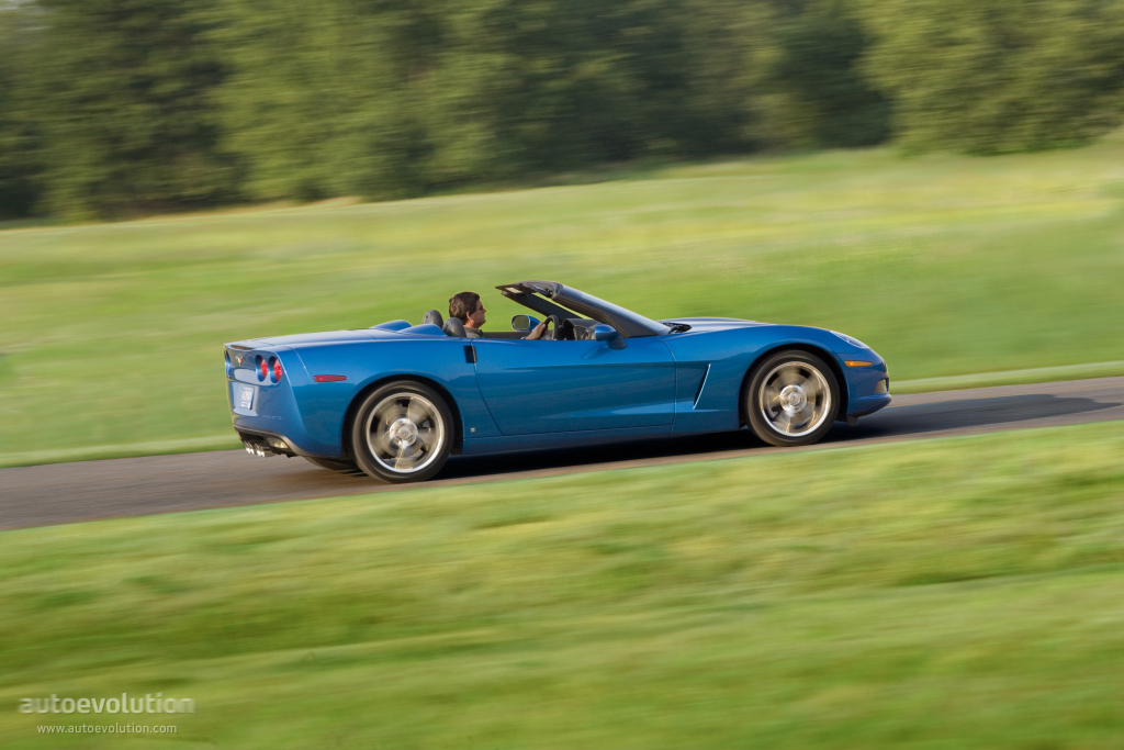Chevrolet Corvette Convertible photo 5