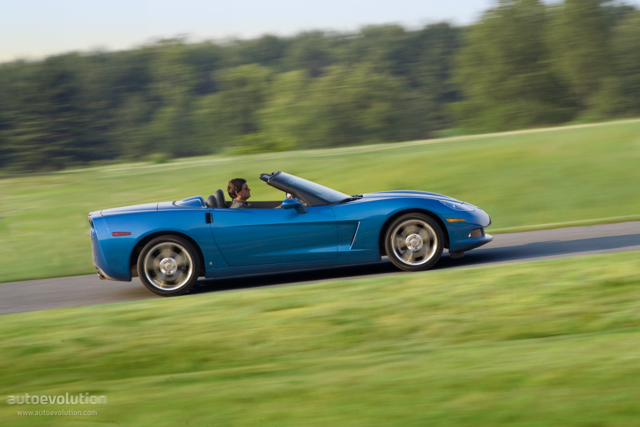 Chevrolet Corvette Convertible photo 6