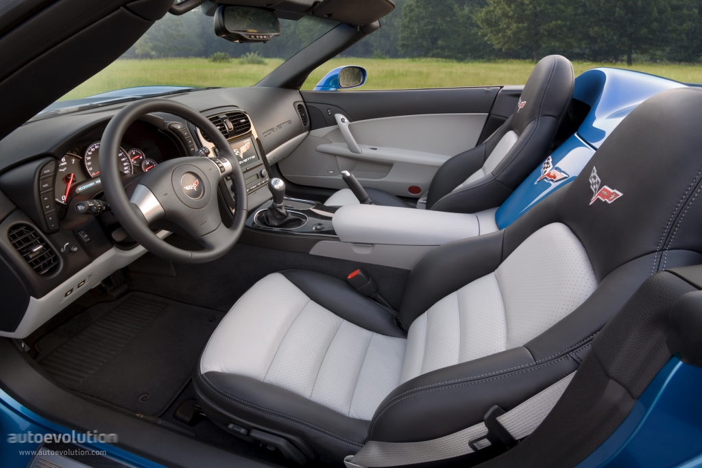 Chevrolet Corvette Convertible photo 44