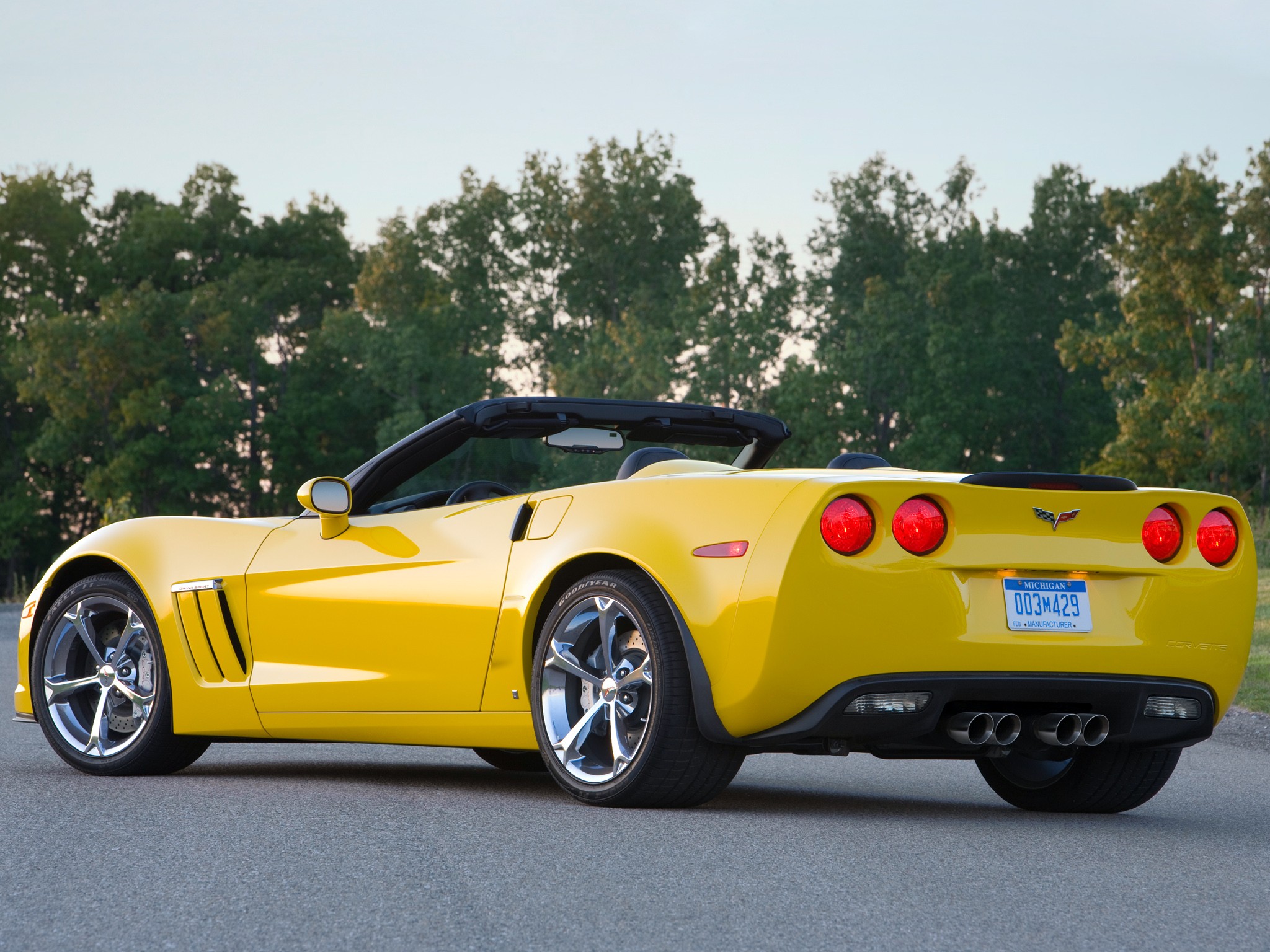 Chevrolet Corvette Convertible photo 5