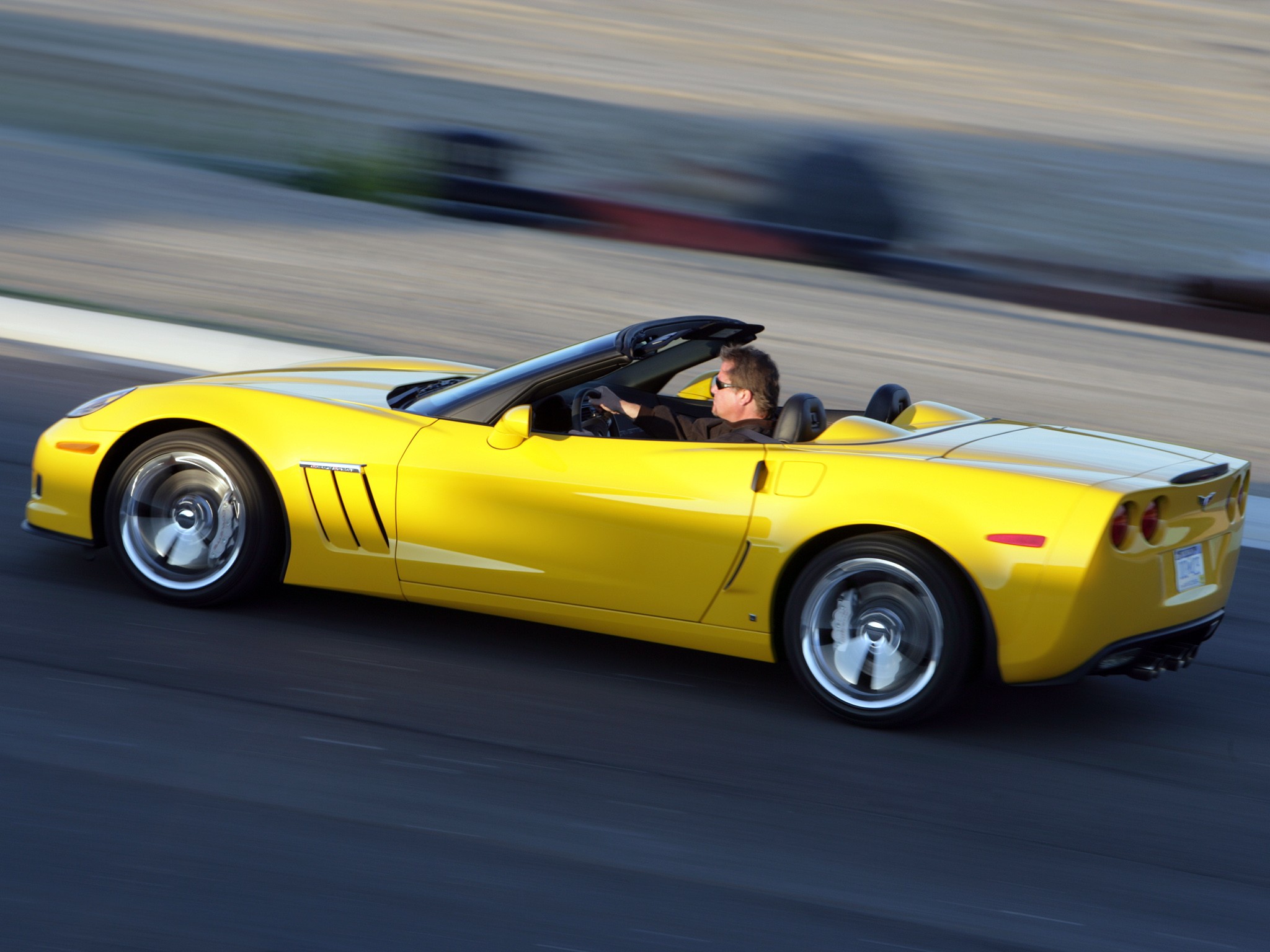 Chevrolet Corvette Convertible photo 6