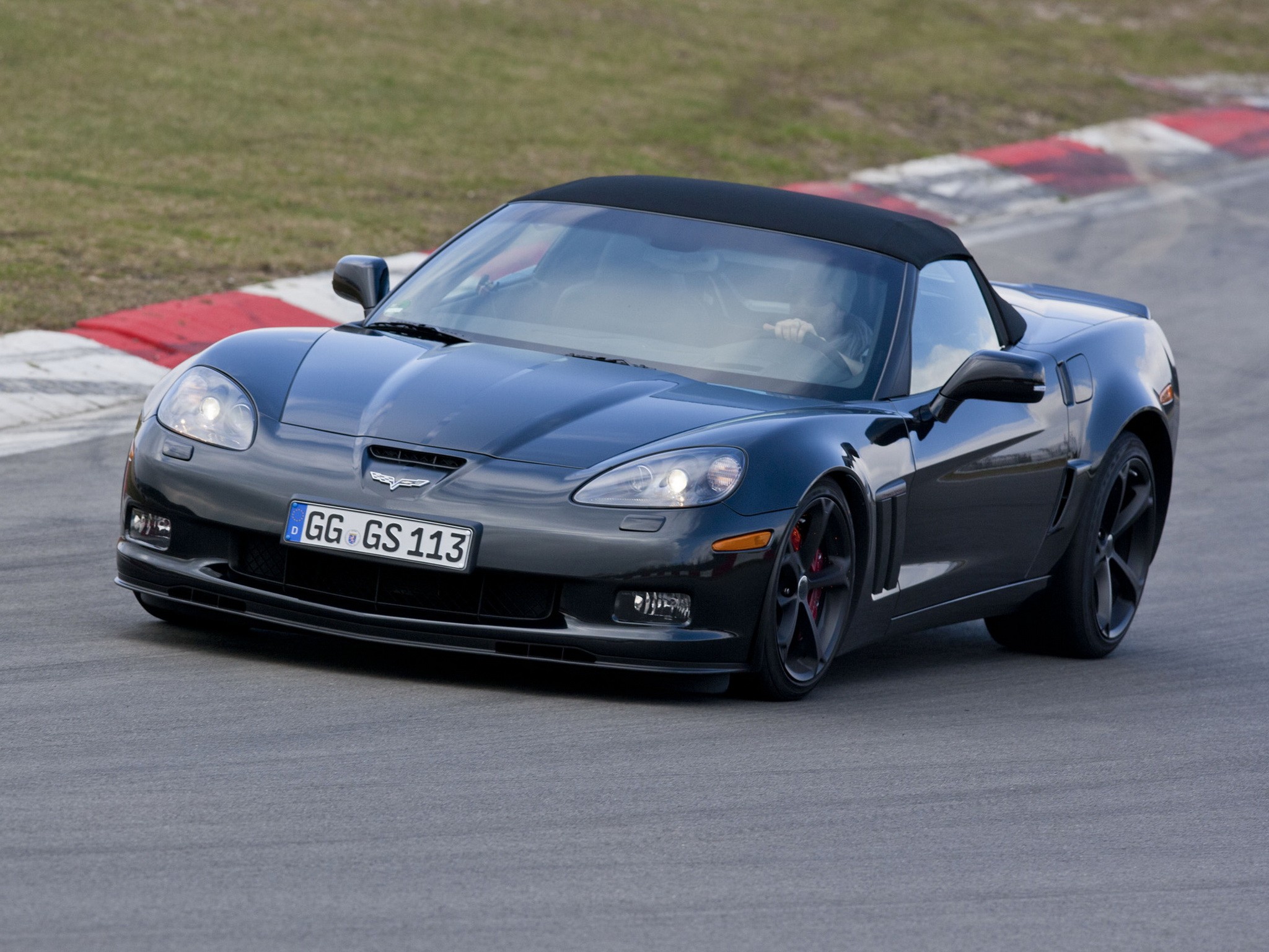 Chevrolet Corvette Convertible photo 19