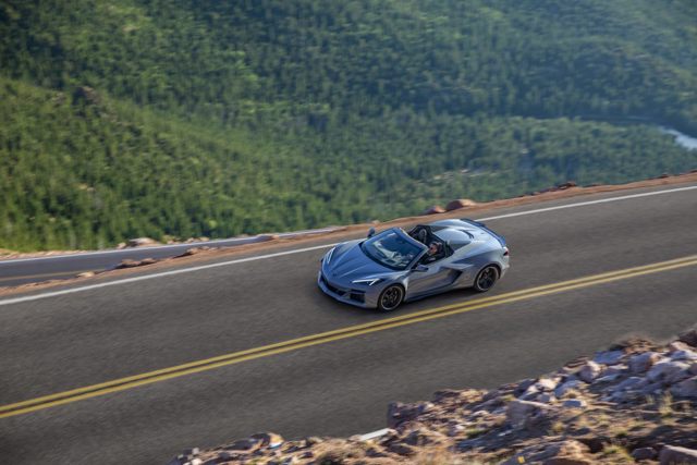 Chevrolet Corvette Convertible photo 10