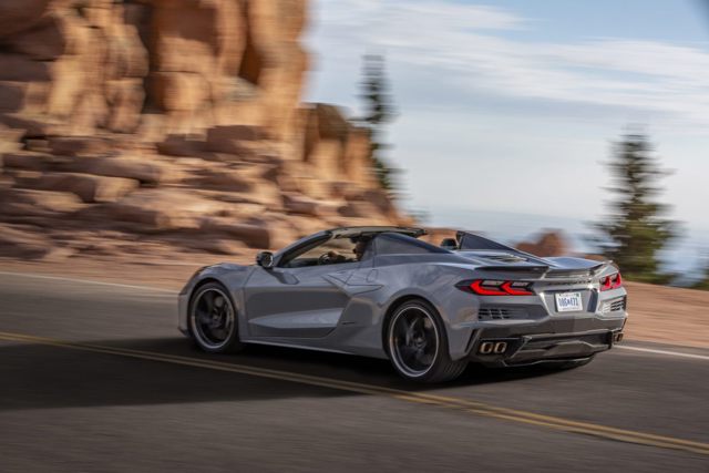 Chevrolet Corvette Convertible photo 11