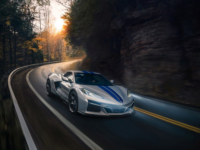 Chevrolet Corvette Convertible photo 6