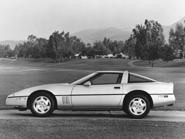 Chevrolet Corvette Coupe Foto 10
