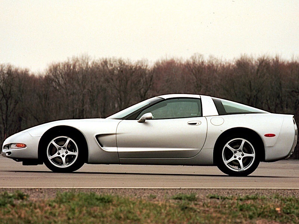 Chevrolet Corvette Coupe photo 13