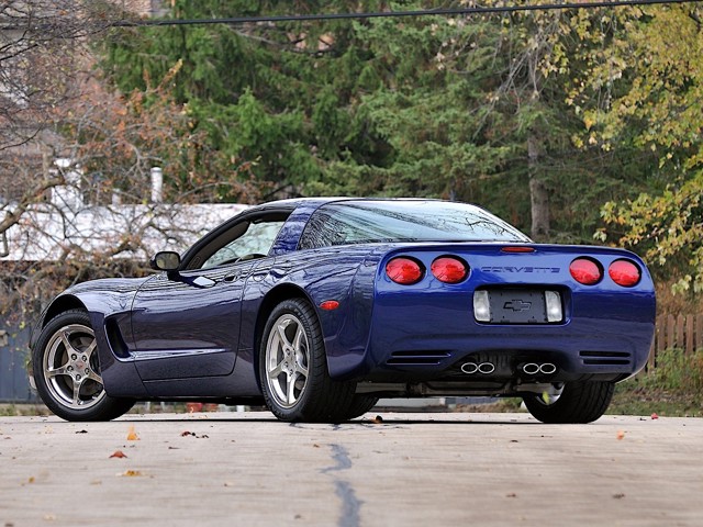 Chevrolet Corvette Coupe Foto 16