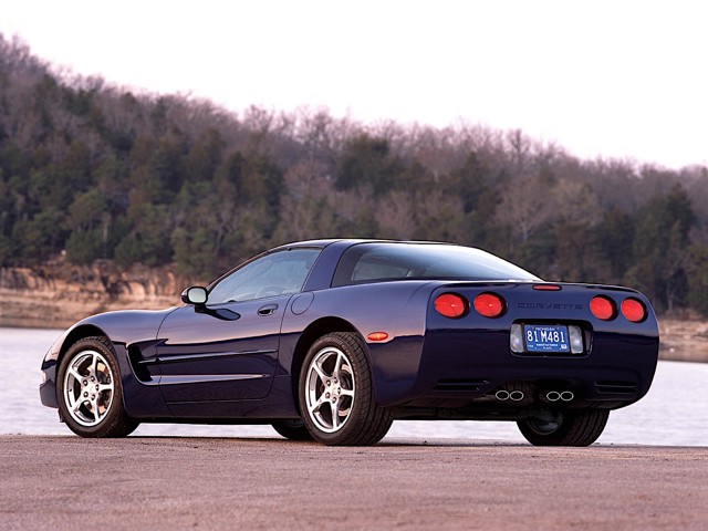 Chevrolet Corvette Coupe Foto 17
