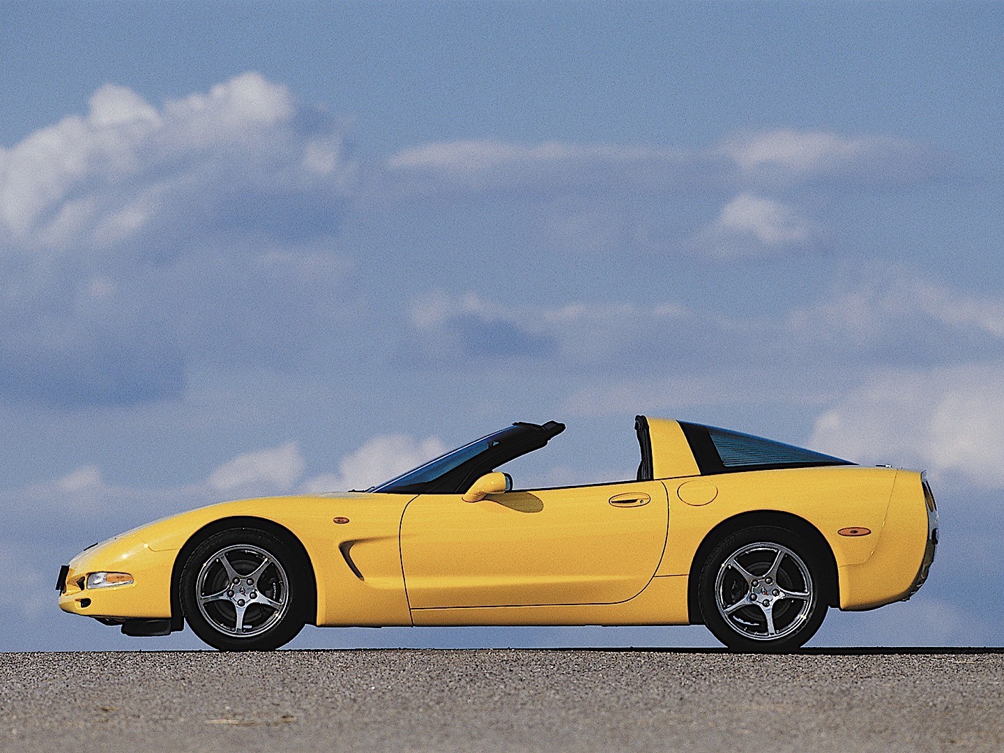 Chevrolet Corvette Coupe photo 22