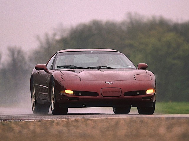 Chevrolet Corvette Coupe Foto 36