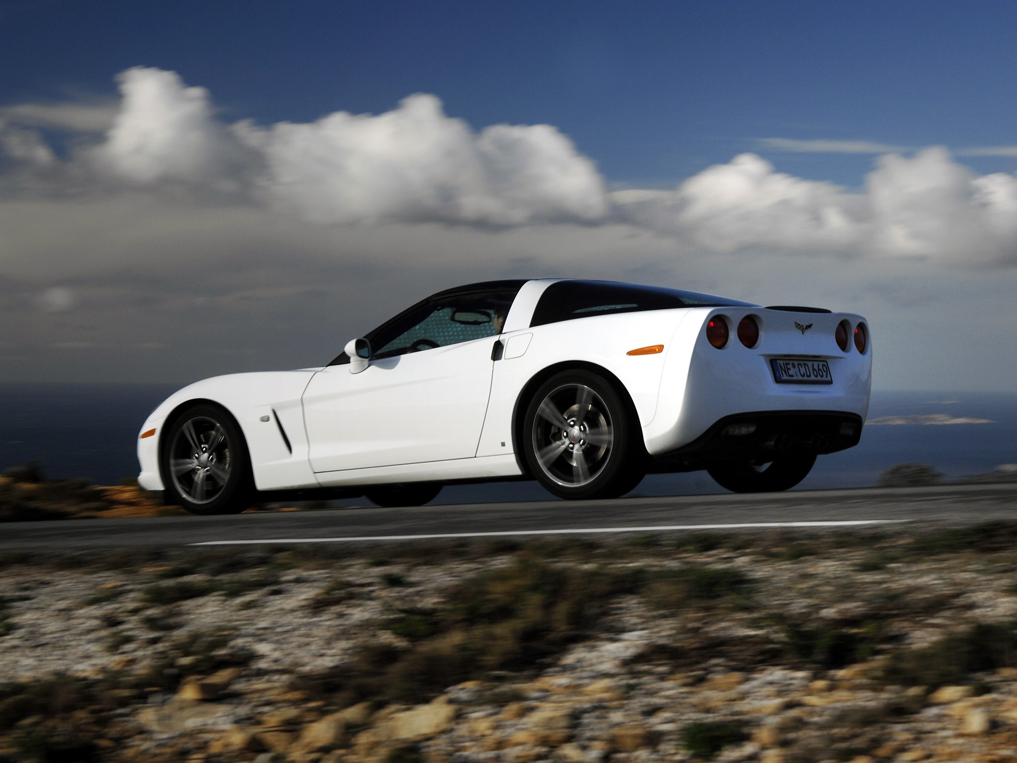 Chevrolet Corvette Coupe photo 11