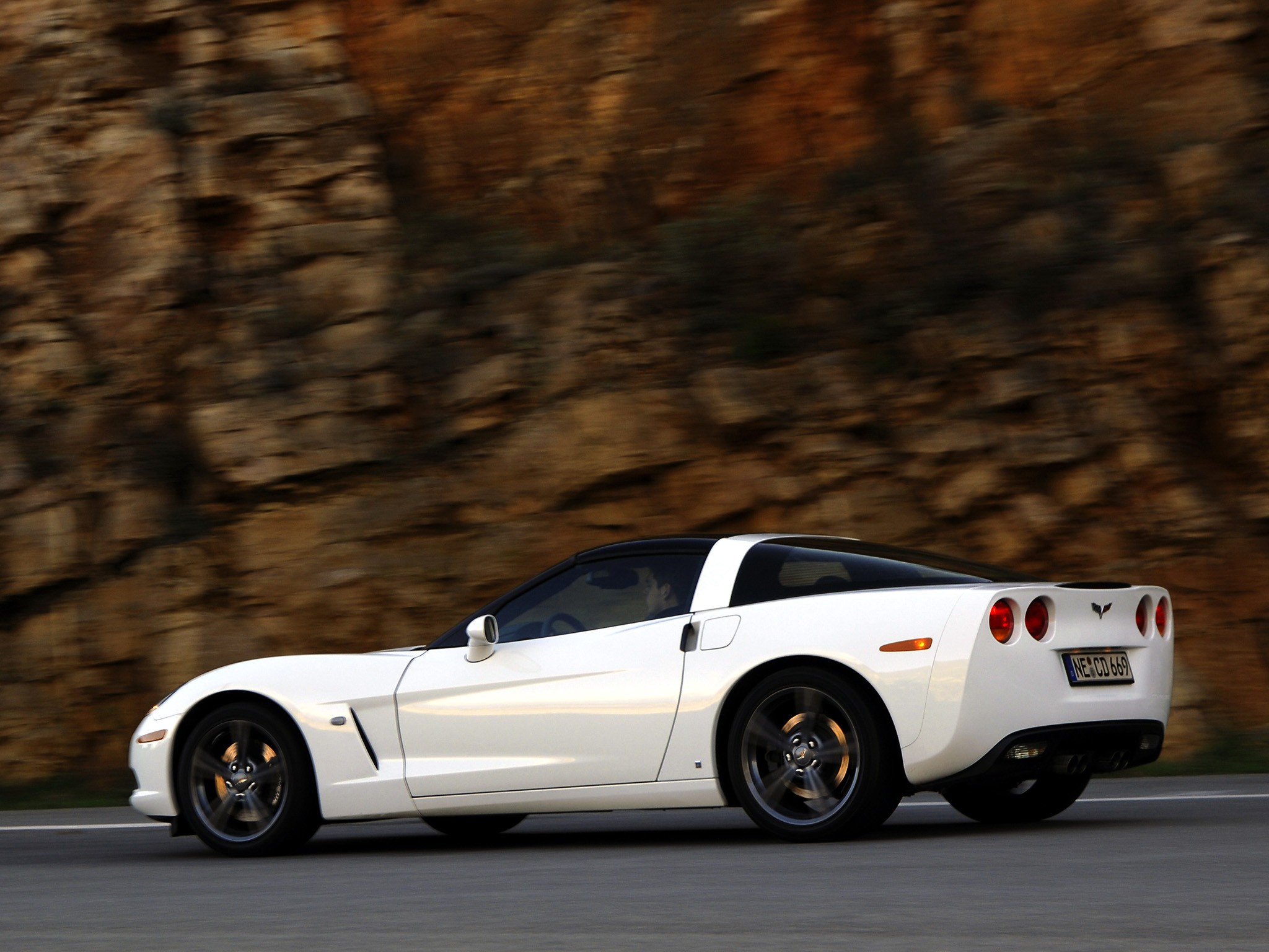 Chevrolet Corvette Coupe photo 13