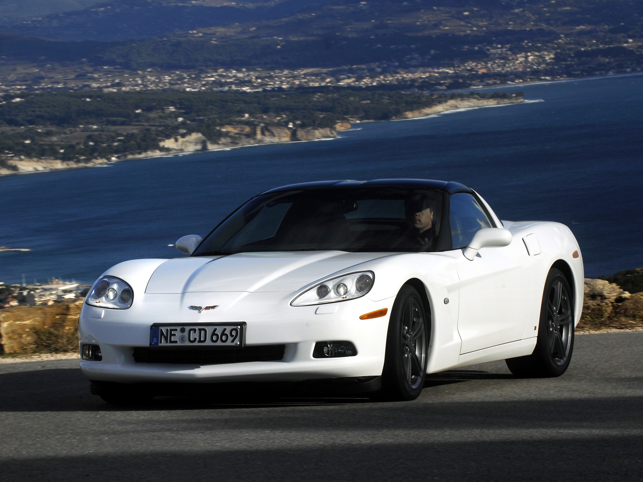 Chevrolet Corvette Coupe photo 15