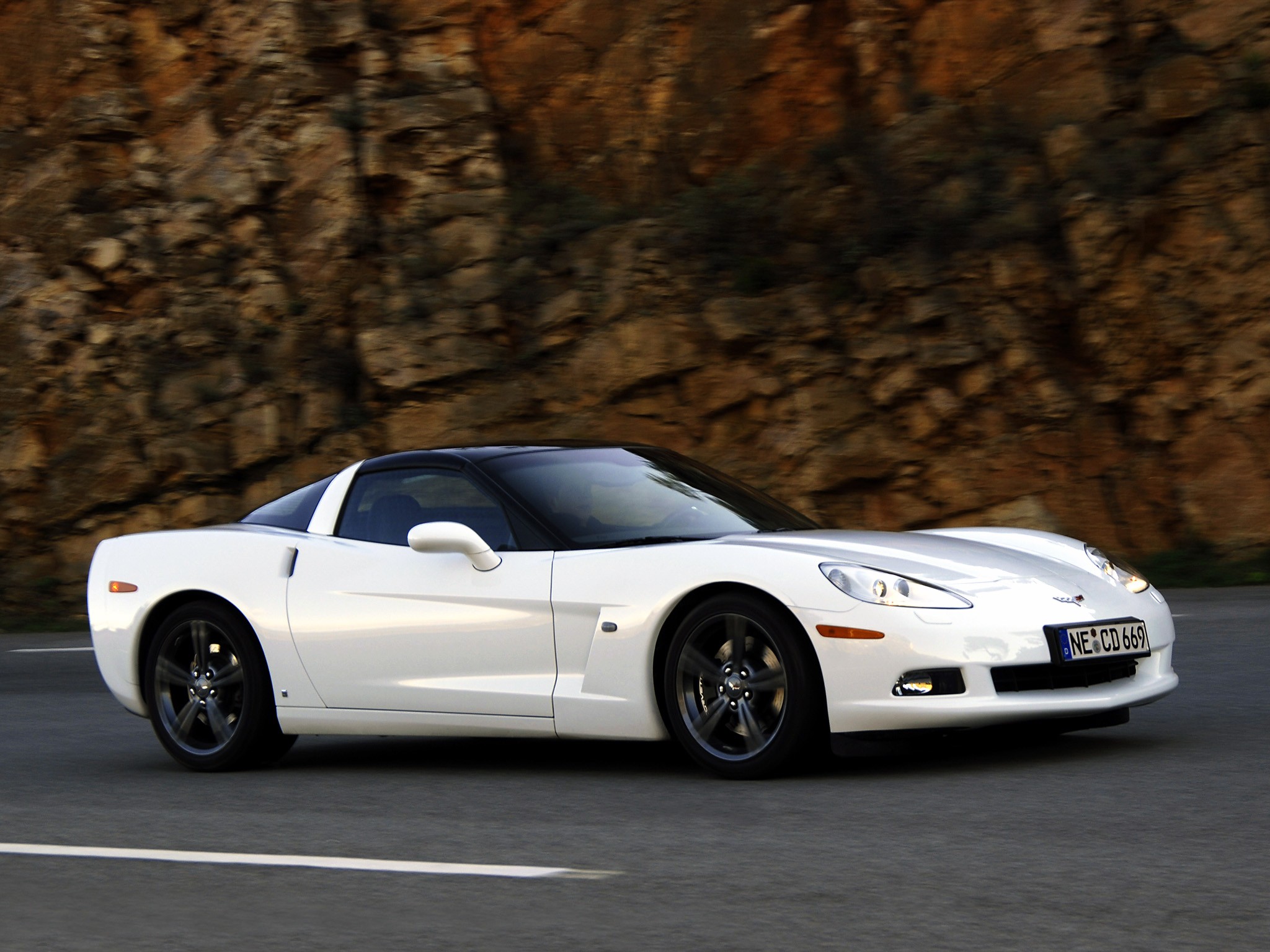 Chevrolet Corvette Coupe photo 17