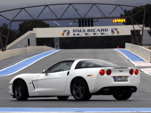 Chevrolet Corvette Coupe photo 19