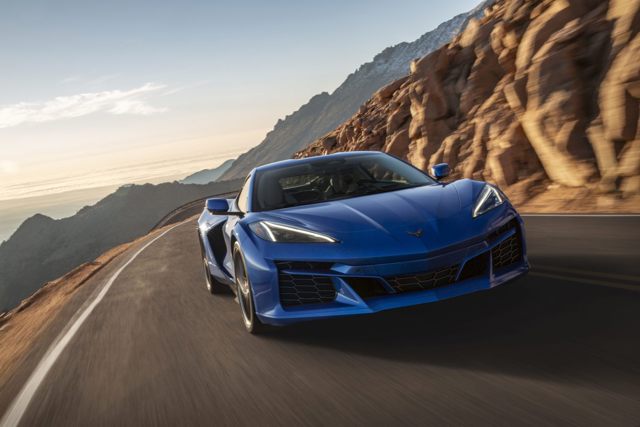 Chevrolet Corvette Coupe photo 8
