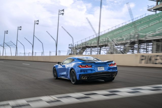 Chevrolet Corvette Coupe photo 10