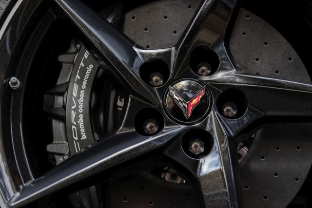 Chevrolet Corvette Coupe photo 32
