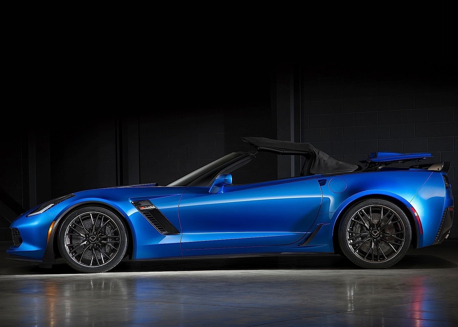Chevrolet Corvette Z06 Convertible photo 28