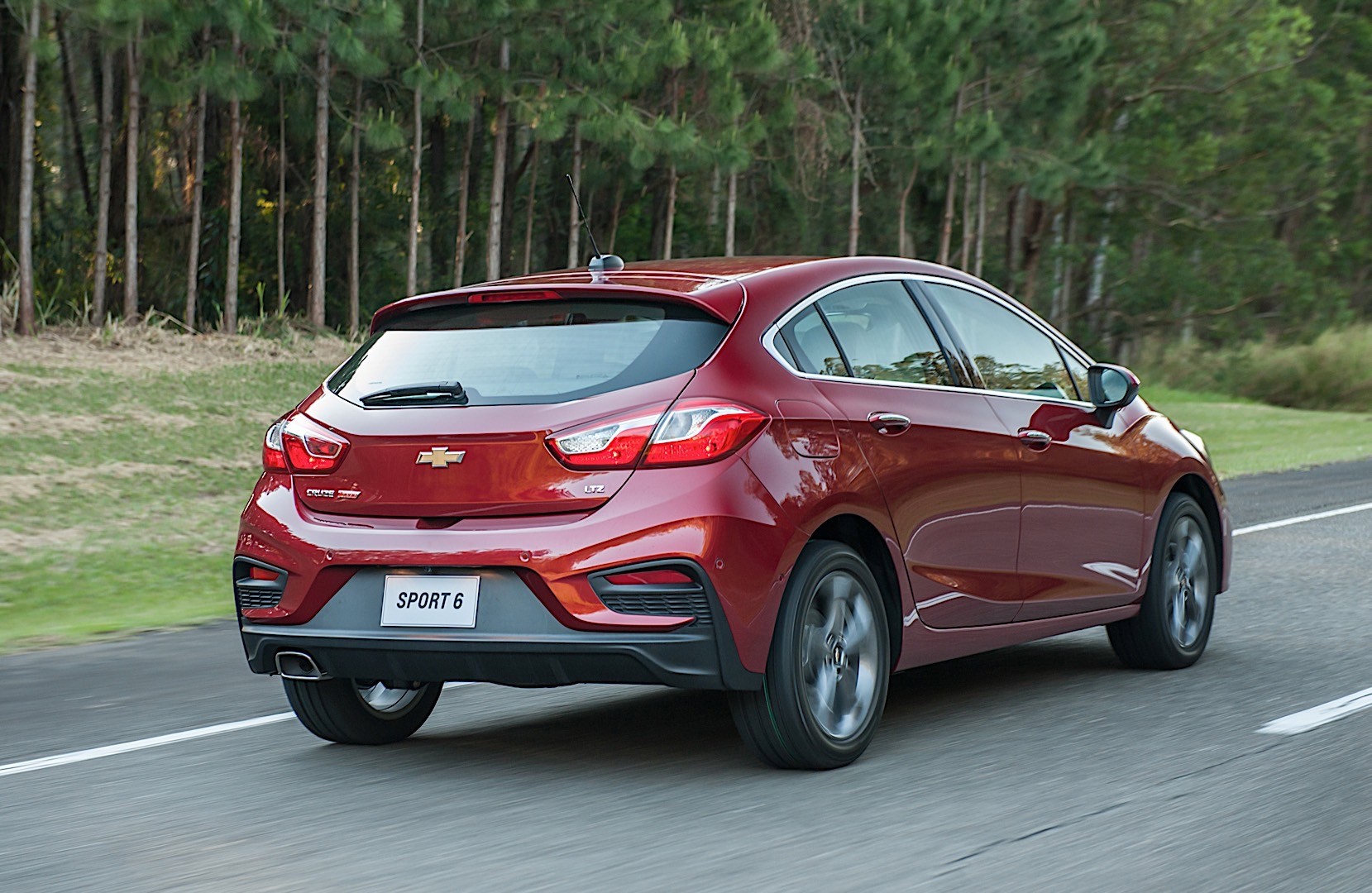 Chevrolet Cruze - 5 Doors photo 7