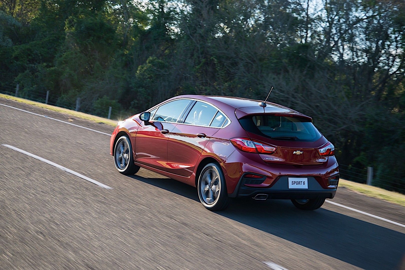 Chevrolet Cruze - 5 Doors photo 16