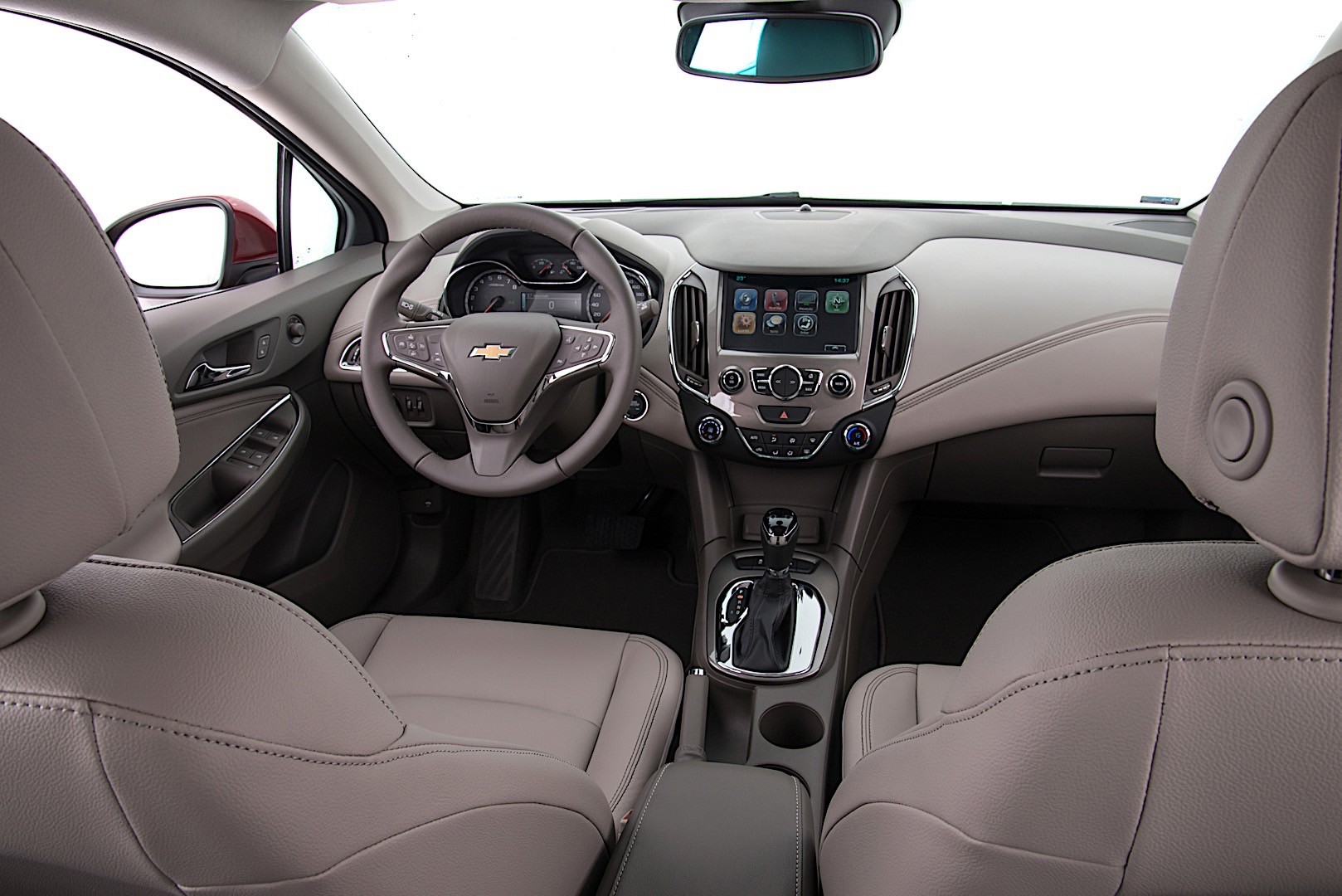 Chevrolet Cruze - 5 Doors photo 37