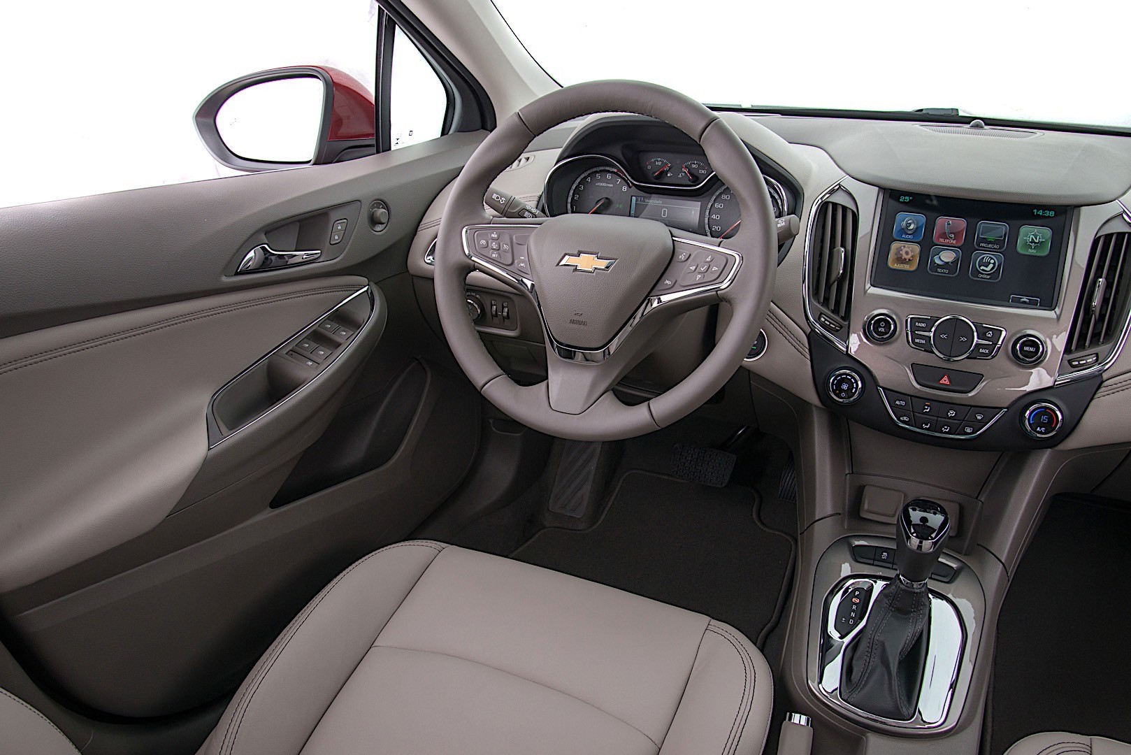Chevrolet Cruze - 5 Doors photo 39