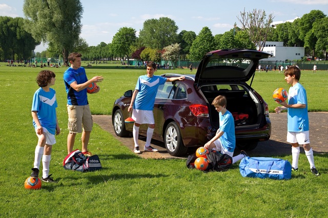 Chevrolet Cruze Wagon photo 10