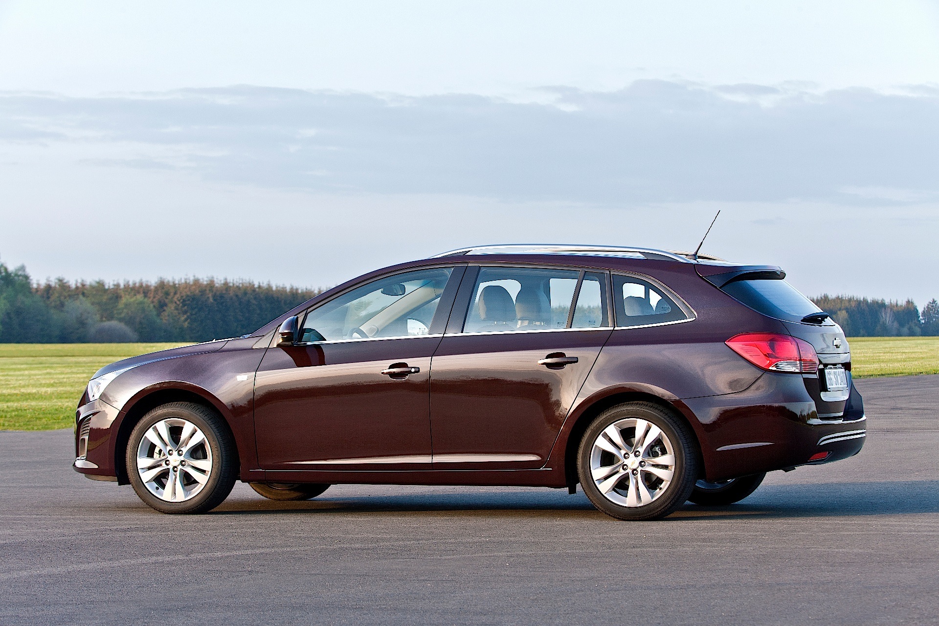 Chevrolet Cruze Wagon photo 17