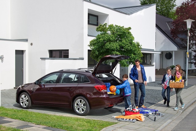 Chevrolet Cruze Wagon photo 9